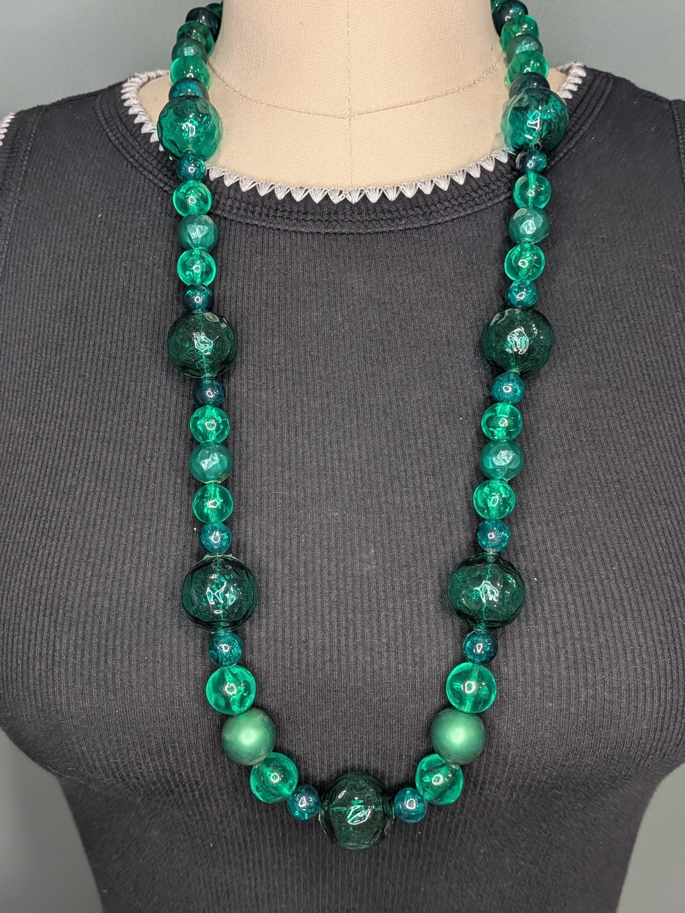 Vintage Emerald Green Lucite Bead Strand Necklace Brass Shell Swirl Box Clasp